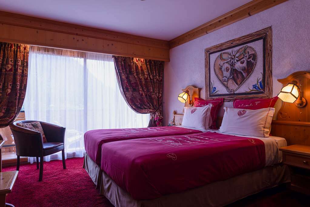 Ogmacchi Hotel Chatel Room photo