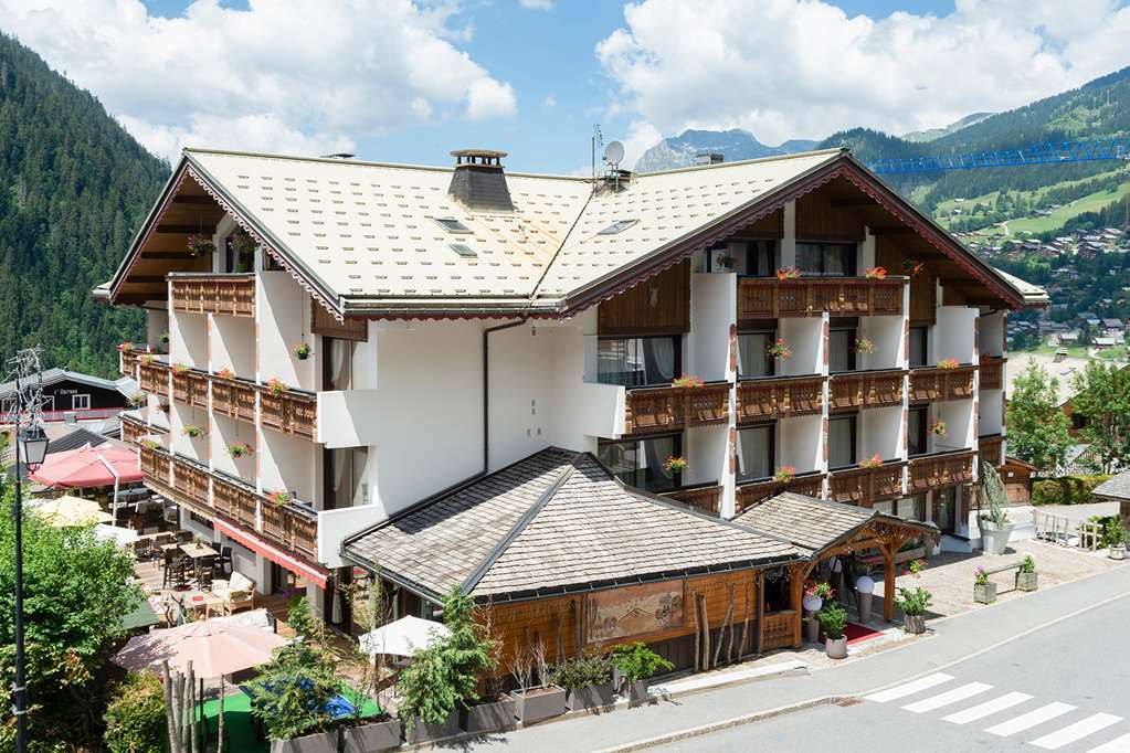 Ogmacchi Hotel Chatel Exterior photo